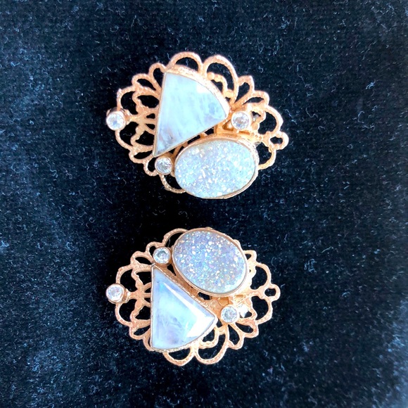 Earrings with Semi-Precious Stones - Picture 2 of 3